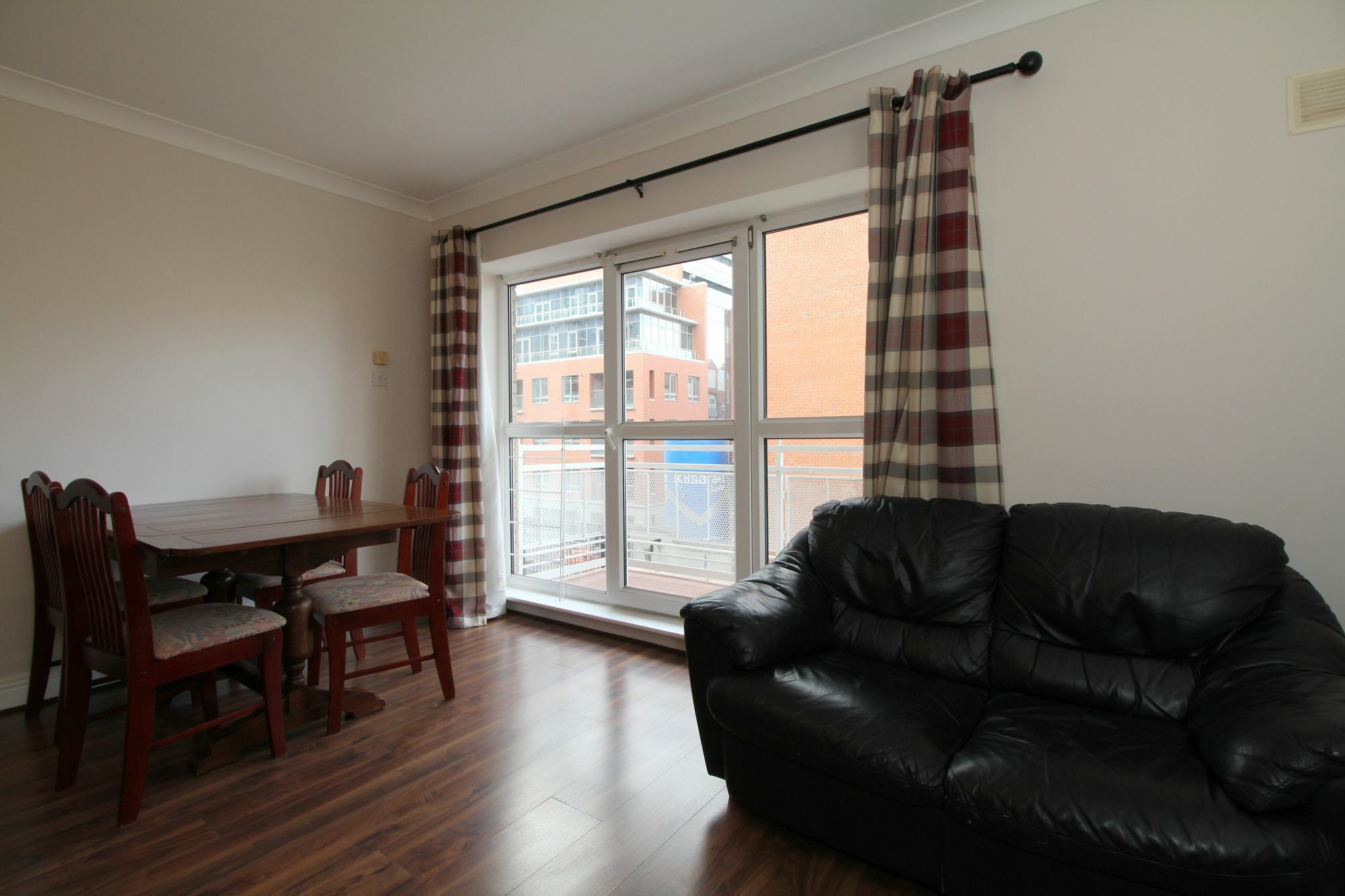 The Windmill Apartment Dublin Exterior photo